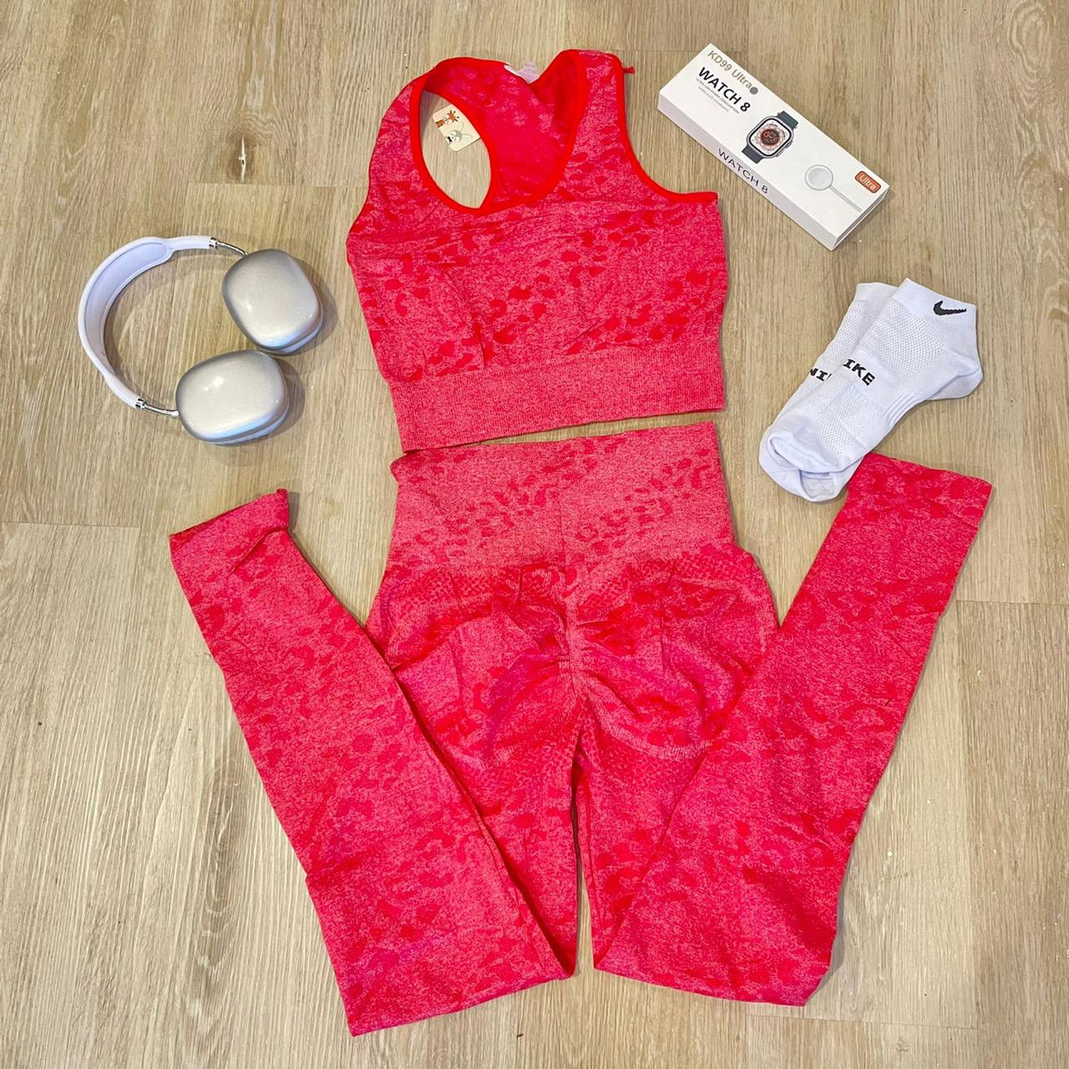 CONJUNTO LEVANTA COLA