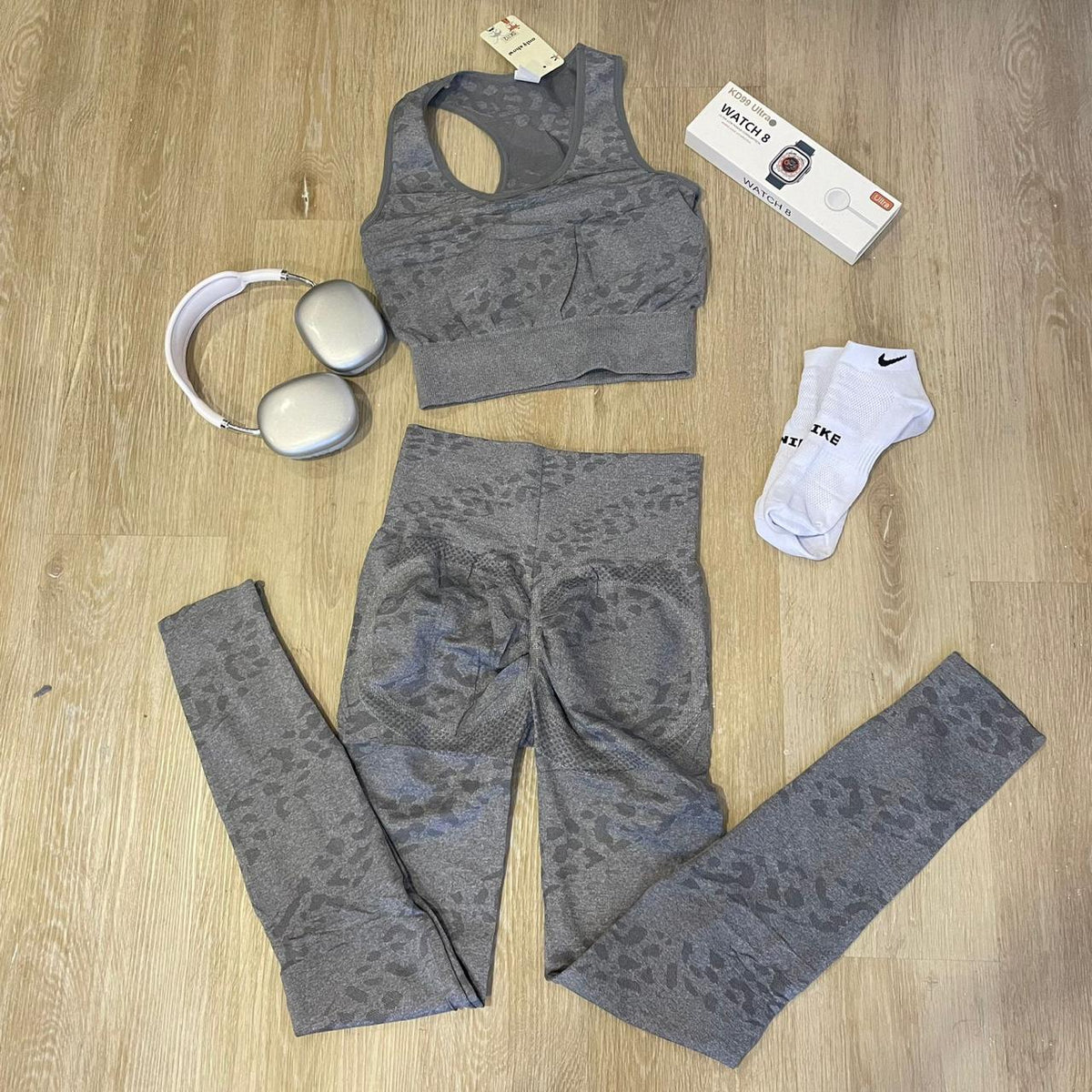 CONJUNTO LEVANTA COLA