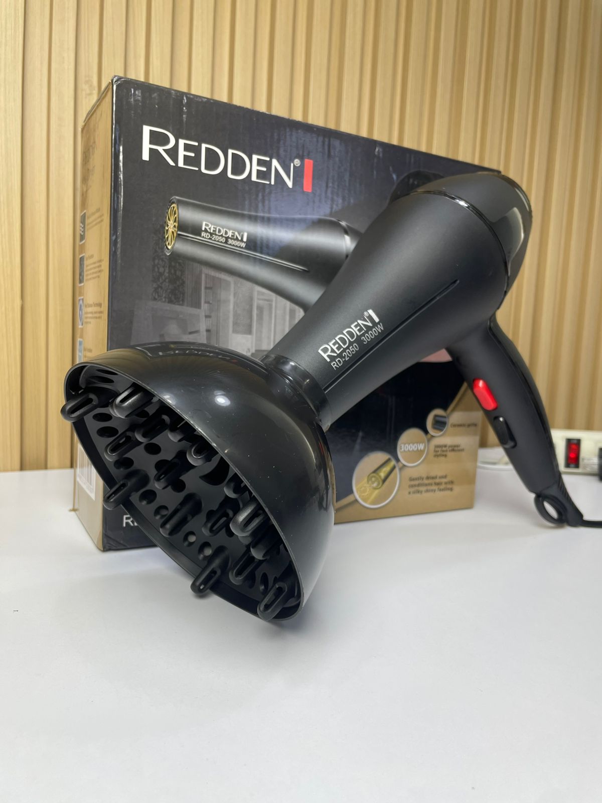Secador De Cabello REDDEN 3000W